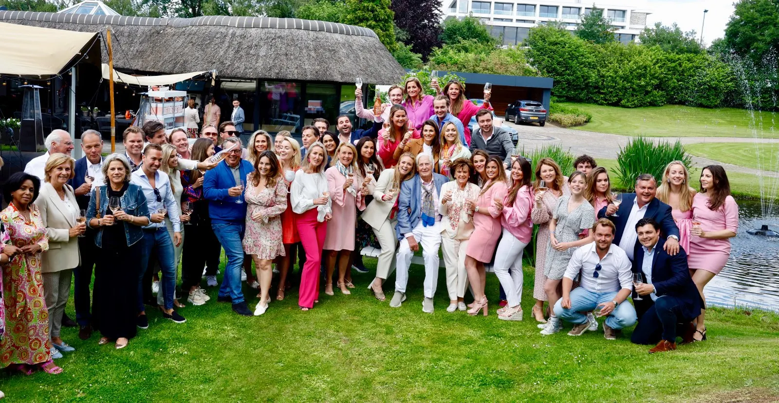 Toos con su familia en la presentación del tercer TOOS Rosé, 13 de junio de 2022